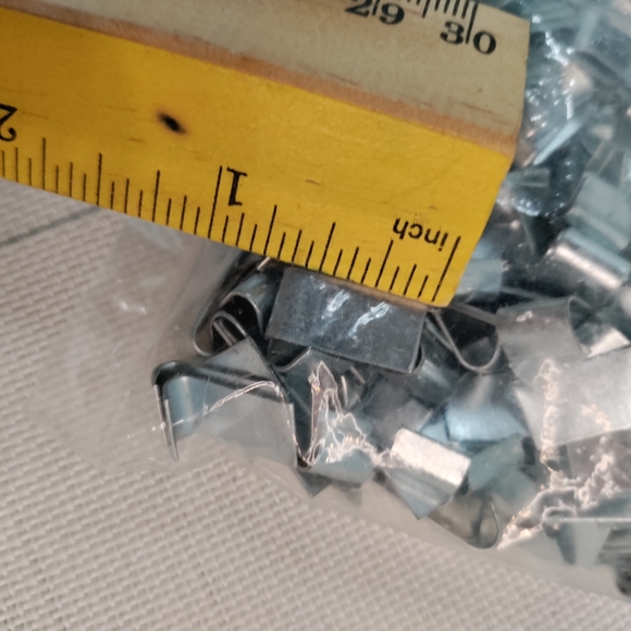 Cage wire clips for small animals - Picture 7 of 9